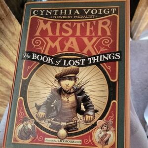 Mister Max: The Book of Lost Things by Cynthia Voigt - Red & Gold Cover